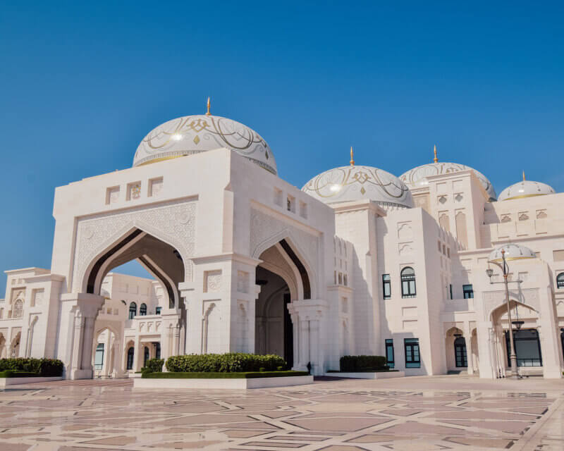 famous landmarks in Abu Dhabi 