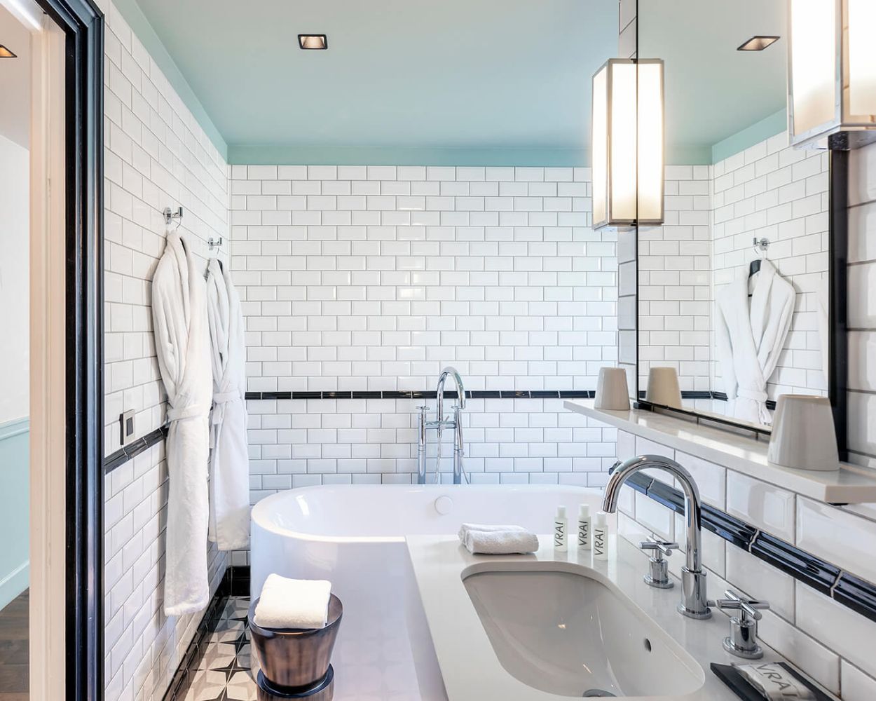 7 Incredibly Stylish Boutique Hotels in Paris - World of Lina